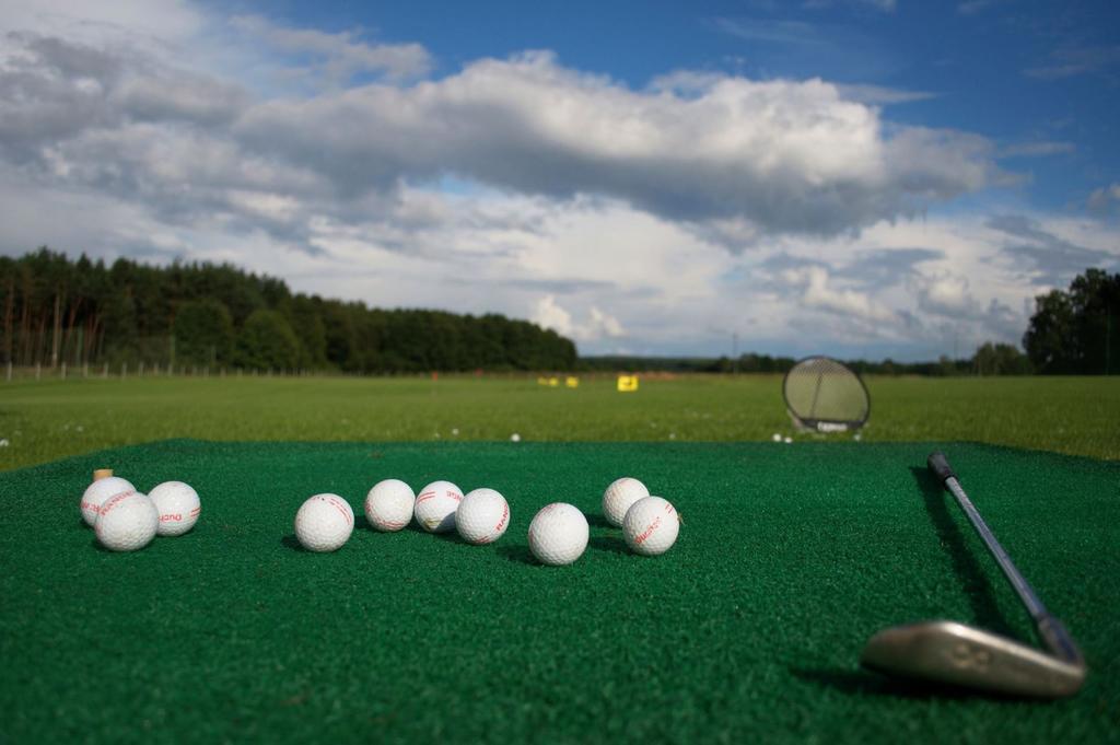Golf Zajazd Zajaczkowo Słupsk Exteriér fotografie